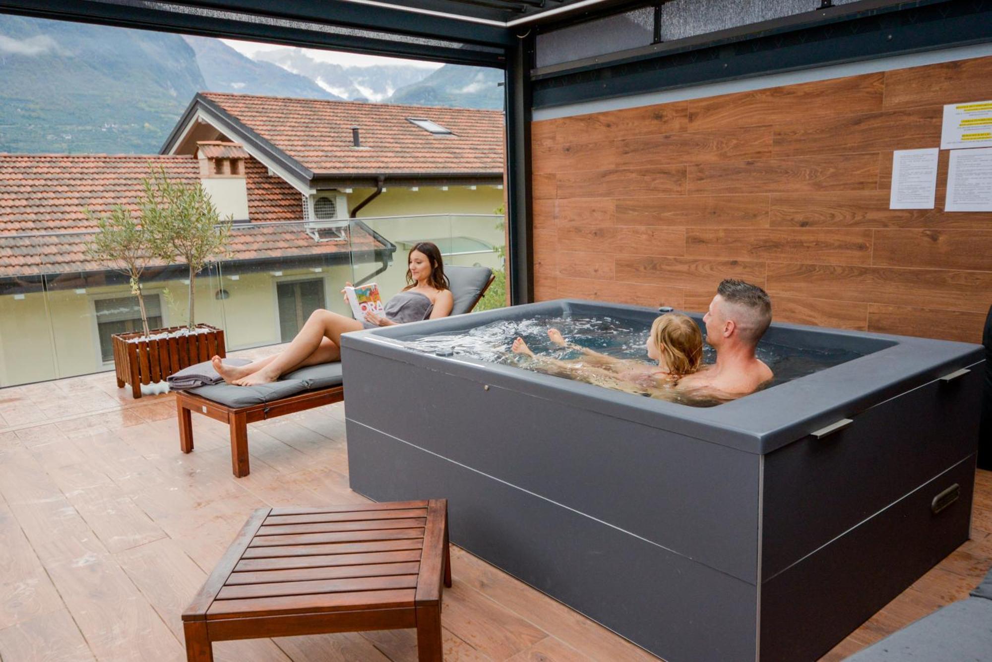 Apartament Garda Family & Solarium Riva Zewnętrze zdjęcie